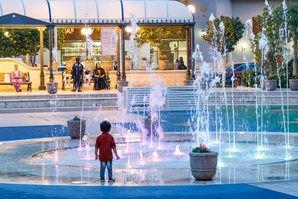 Staat Qatar Doha Het Platform Fonteinen Buurt Van Pearl Gebied — Stockfoto