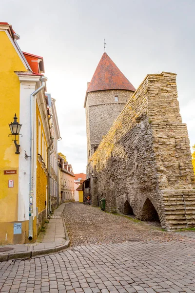 Europe, Eastern Europe, Baltic States, Estonia, Tallinn. Old town, city walls.