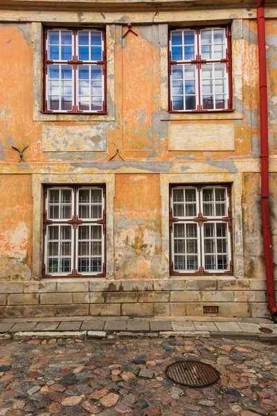 Europe, Eastern Europe, Baltic States, Estonia, Tallinn. Old town, city windows. Peeling paint.