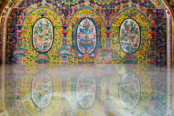 이란의 이슬람교 공화국입니다 이란입니다 골레스탄 유네스코 예술의 컬렉션으로 건물의 — 스톡 사진