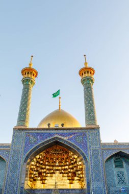 Iran İslam Cumhuriyeti. Qom. Fatima Masumeh Tapınağı Şii Müslümanlar İran'ın en önemli Şii türbelerin biri olarak kabul edilir.