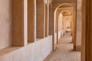 Iran Cumhuriyeti. Isfahan, kaşan. Borujerdi evi. Geleneksel Fars mimarisi. İç kemerli geçit.