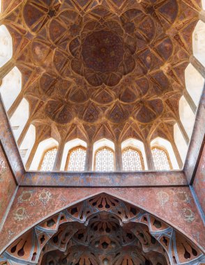 Iran İslam Cumhuriyeti. Isfahan. Ali Qapu grand palace, Nakş ı Cihan Meydanı Batı tarafında yer. UNESCO Dünya Mirası. 6 kat Music Hall.