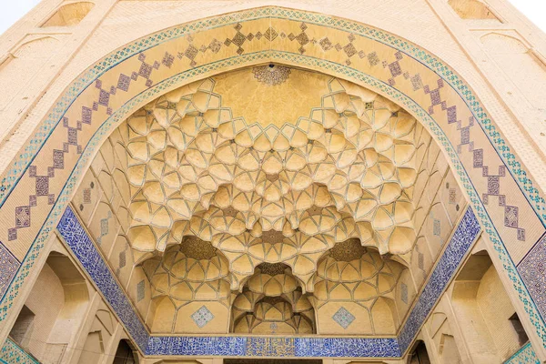 Iran İslam Cumhuriyeti. Isfahan (Esfahan). Grand, cemaat cami Jameh camiidir. UNESCO Dünya Miras Listesi.