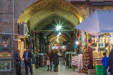 Iran İslam Cumhuriyeti. Isfahan. Çarşı, Bazar Bozorg, Qeysarriyeh çarşı) Nakş-ı Cihan Meydanı kuzey kanadında inşa edilmiştir. 06 Mart 2018