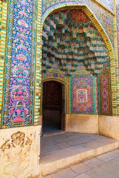 Ισλαμική Δημοκρατία Του Ιράν Shiraz Τέμενος Nasir Mulk Ροζ Τζαμί — Φωτογραφία Αρχείου
