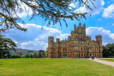 İngiltere, Hampshire. 2 Mayıs 2017. Highclere Castle. Jacobethan stil kır evi, Earl Carnarvon koltuğunda. Sity Abbey ayarı.