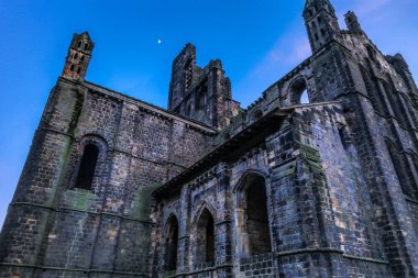 İngiltere, Büyük Britanya, İngiltere'de, Batı Yorkshire, Leeds, Kuzey Şeria Nehri Aire. Kirkstall Abbey, 12. yüzyıl Cistercian Manastırı Harabeleri.