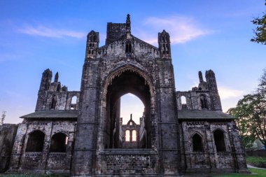 İngiltere, Büyük Britanya, İngiltere'de, Batı Yorkshire, Leeds, Kuzey Şeria Nehri Aire. Kirkstall Abbey, 12. yüzyıl Cistercian Manastırı Harabeleri.