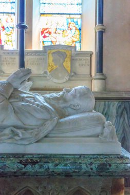 İngiltere'de, North Yorkshire, Ripon. Çeşmeler Abbey, Studley Royal. UNESCO dünya mirası. Milli güven, St Mary Kilisesi. Marquess ve Ripon markinin Chapel mezar sunağı. Verde Antico mermer. 2017-05-03