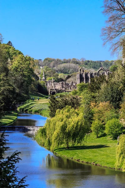 England North Yorkshire Reif Brunnen Abtei Studley Royal Unesco Weltkulturerbe — Stockfoto