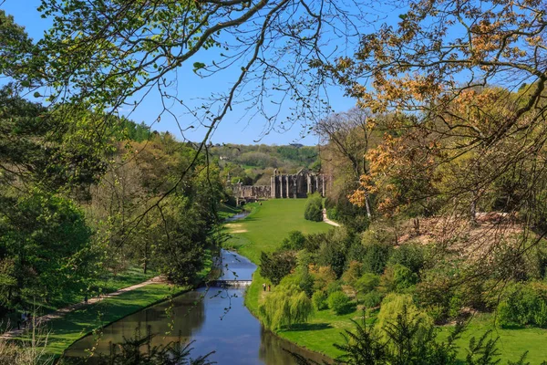 イギリス ノース ヨークシャー州のリポン ファウンテンズ修道院 スタッドリー ロイヤル ユネスコ世界遺産 ナショナル トラスト シトー会修道院 — ストック写真