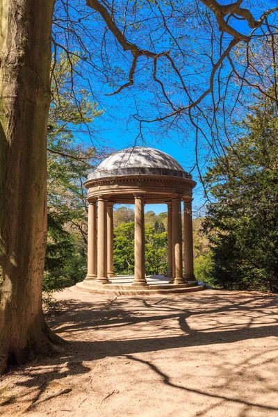 England North Yorkshire Reif Brunnen Abtei Studley Royal Unesco Weltkulturerbe — Stockfoto
