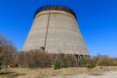 Doğu Avrupa, Ukrayna, Pripyat, Çernobil. Hiç tamamlanmamış 5 ve 6 numaralı reaktörler için bitmemiş soğutma kulesi.