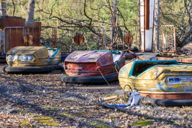 Doğu Avrupa, Ukrayna, Pripyat, Çernobil. Lunaparkta çarpışan arabalar.