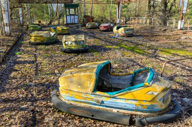 Doğu Avrupa, Ukrayna, Pripyat, Çernobil. Lunapark, çarpışan arabalar.