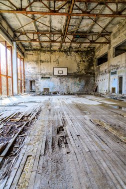 Doğu Avrupa, Ukrayna, Pripyat, Çernobil. Basketbol sahası.
