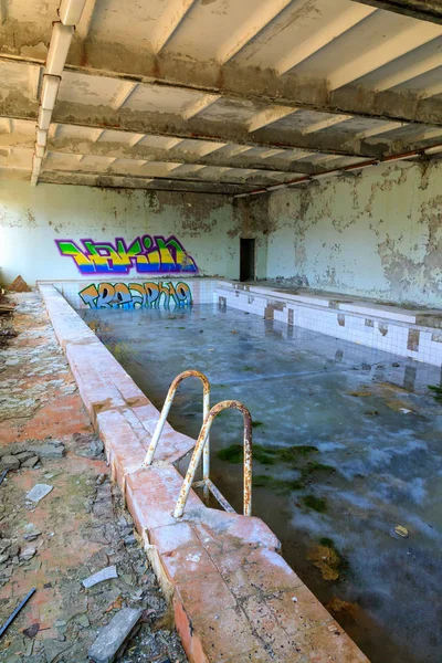 Восточная Европа Украина Припять Чернобыль Маленький Бассейн Апрель 2018 — стоковое фото