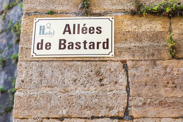 Europa Francia Dordoña Hautefort Señal Calle Para Callejón Del Bastardo — Foto de Stock