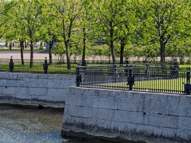 Moika Nehri setinin tasarımı. Mikhailovsky Kalesi 'ndeki meydan. Eski Saint Petersburg 'un merkezi..