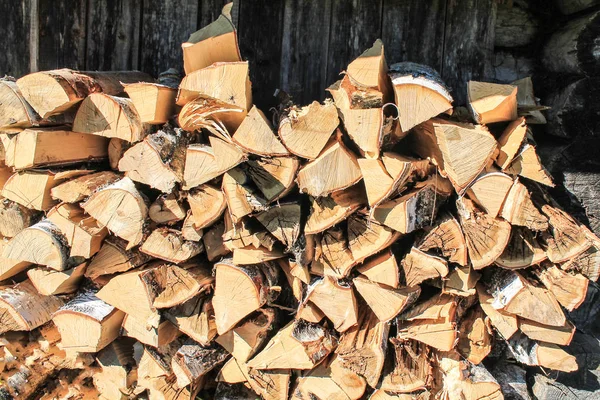 Huş ağacından odun kütüğü