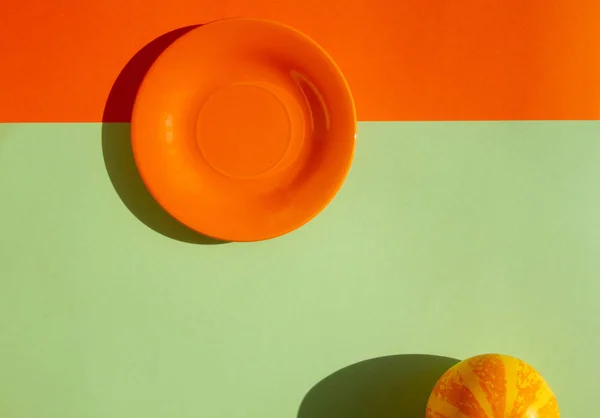 Oranje Bord Twee Kleuren Papieren Achtergrond Helder Geel Neon Groen — Stockfoto