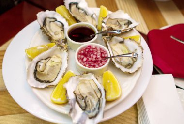 Limonlu istiridye. yakın çekim görünümü