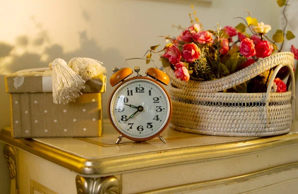 Relógio Alarme Vintage Mesa Quarto — Fotografia de Stock