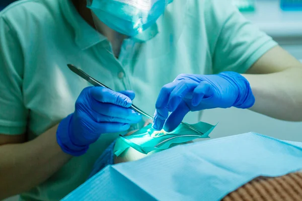 Surgeon Operating Room Surgical Instruments Tools — Stock Photo, Image