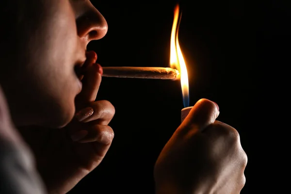 Woman Hand Holding Cigarette Smoke Black Background Smoking Cannabis Joint — Stock Photo, Image