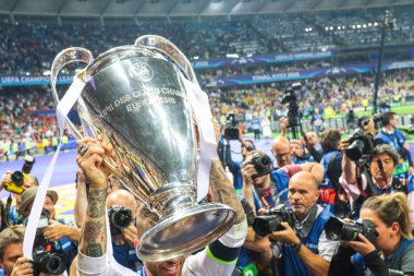 Kiev, Ukrayna 26 Mayıs, 2018: için çalış ve her iki gerçek Madrid Sergio Ramos finali sırasında Kaptan İspanyol profesyonel futbolcu maç Liverpool ve Real Madrid arasındaki Uefa Şampiyonlar Ligi