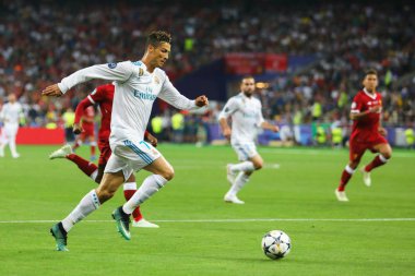 Kiev, Ukrayna 26 Mayıs, 2018: İspanyol kulübü Real Madrid ve Portekiz Cristiano Ronaldo sırasında final Uefa Şampiyonlar Ligi Liverpool ve Real Madrid arasındaki maç olarak ilet oynayan Portekizli futbolcu