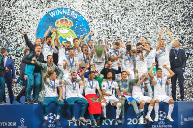 Kiev, Ukrayna - 26 Mayıs, 2018: Real Madrid oyuncular arasında Liverpool ve Olimpiyskiy ulusal spor kompleksi, Real Madrid Uefa Şampiyonlar Ligi final maçı sırasında zafer kutlamak