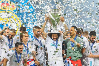 Kiev, Ukrayna - 26 Mayıs, 2018: Real Madrid oyuncular arasında Liverpool ve Olimpiyskiy ulusal spor kompleksi, Real Madrid Uefa Şampiyonlar Ligi final maçı sırasında zafer kutlamak