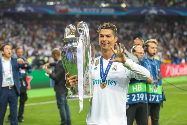 Kiev, Ukrayna 26 Mayıs, 2018: İspanyol kulübü Real Madrid ve Portekiz Cristiano Ronaldo sırasında final Uefa Şampiyonlar Ligi Liverpool ve Real Madrid arasındaki maç olarak ilet oynayan Portekizli futbolcu