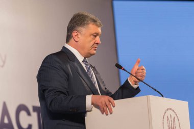 Poltava, Ukrayna-Mart 16, 2019: Cumhurbaşkanı Ukrayna Petro Poroshenko Saray listopad bölgesel kalkınma Konseyi toplantısı sırasında