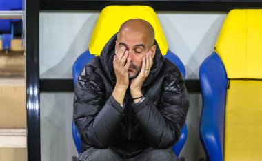 Kharkiv, Ukrayna 18 Eylül 2019: Uefa Şampiyonlar Ligi maçında İspanyol teknik direktör pep Guardiola ve eski futbolcusu Pep Guardiola Shakhtar
