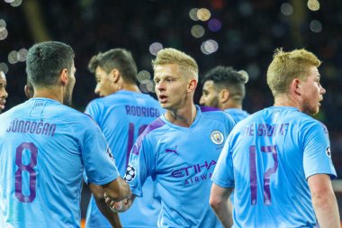Kharkiv, Ukrayna 18 Eylül 2019: Ukraynalı profesyonel futbolcu Oleksandr Zinchenko Uefa Şampiyonlar Ligi maçında Shakhtar - Manchester City Metalist Stadyumu'nda