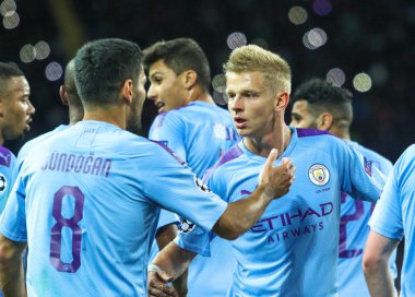 Kharkiv, Ukrayna 18 Eylül 2019: Ukraynalı profesyonel futbolcu Oleksandr Zinchenko Uefa Şampiyonlar Ligi maçında Shakhtar - Manchester City Metalist Stadyumu'nda