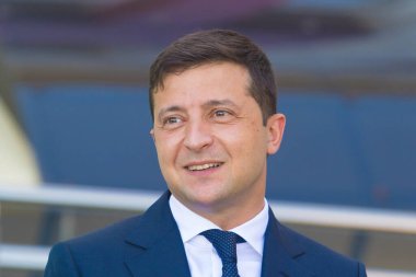 POLTAVA, UKRAINE - 1 Eylül 2020: Ukrayna Volodymyr Zelensky resmi ziyaretinde halka sesleniyor