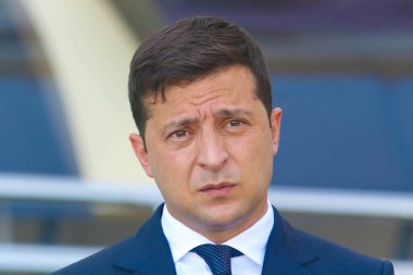 POLTAVA, UKRAINE - 1 Eylül 2020: Ukrayna Volodymyr Zelensky resmi ziyaretinde halka sesleniyor