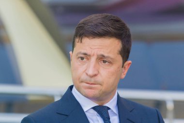 POLTAVA, UKRAINE - 1 Eylül 2020: Ukrayna Volodymyr Zelensky resmi ziyaretinde halka sesleniyor