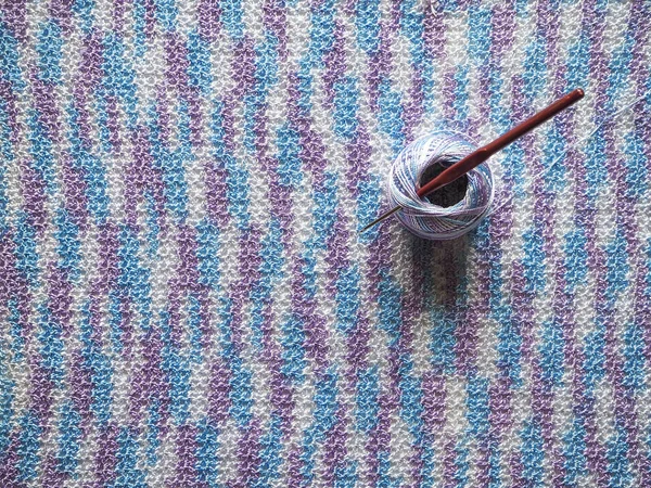Tığ işi kumaş çok renkli mikrofiber yapılmış. Melanj iplik.