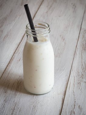 Fiber yulaf ezmesi güler yüzlü. Vücut temizliği.