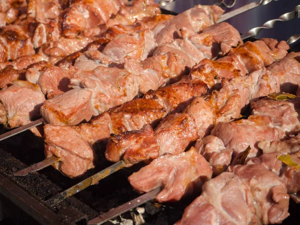 Barbecue cooking. Cooking meat on the grill — Stock Photo, Image