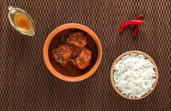 Cucina del Kerala - gustoso curry di pesce al mango al cocco . — Foto Stock