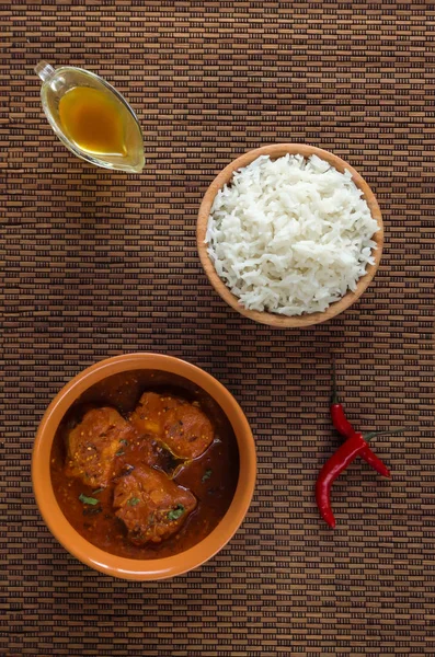 Curry di pesce bengalese. Salsa al curry di pesce. Vista dall'alto . — Foto Stock