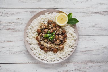 Mısır pirinç Koftas. Üstten görünüm.