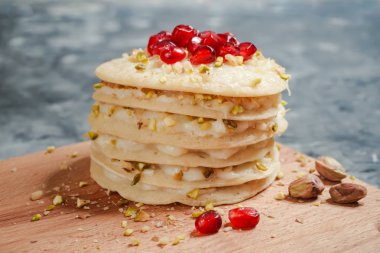 Fas krep Layer Cake - Baghrir kek.