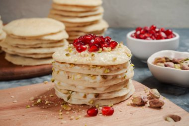 Fas krep Layer Cake - Baghrir kek